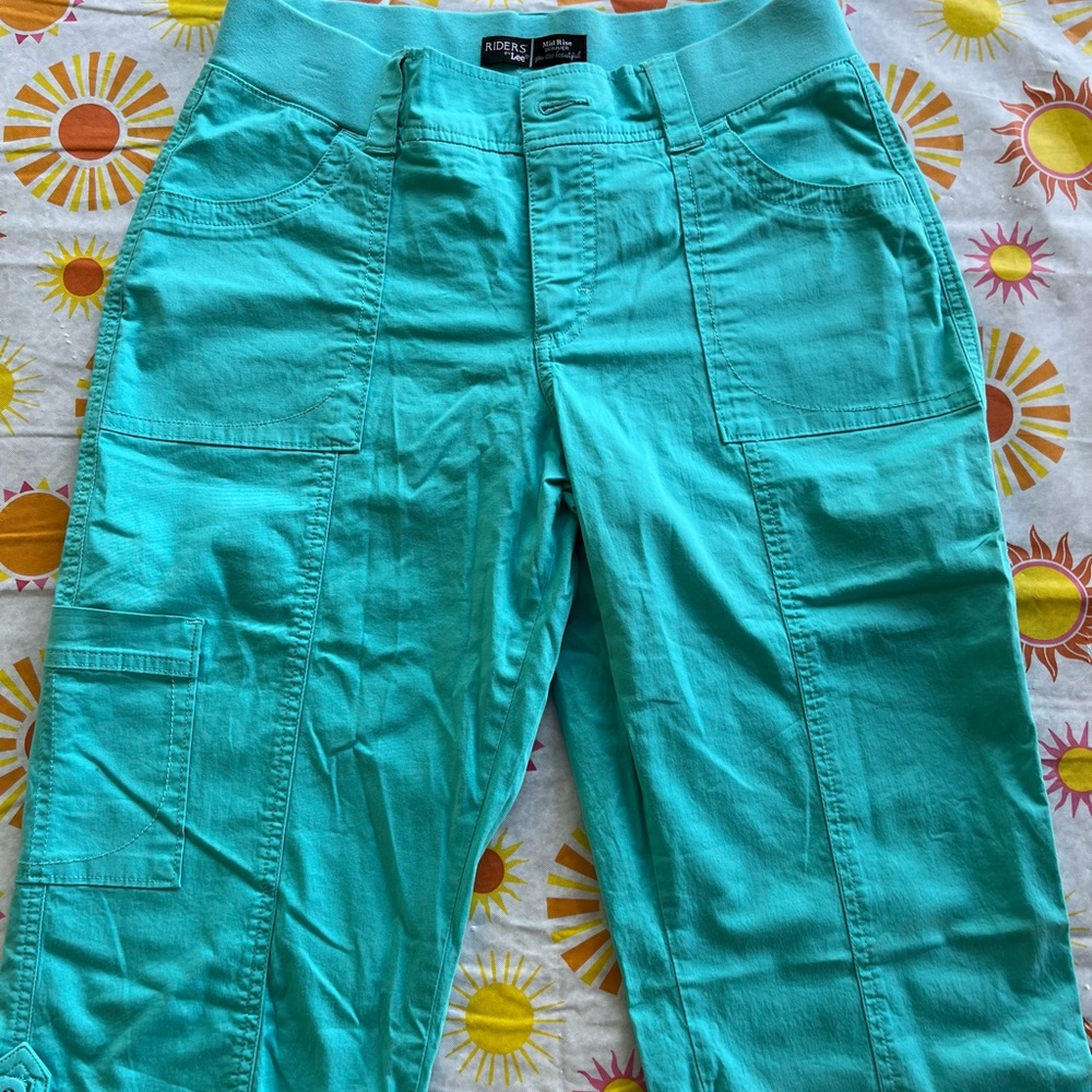 NWOT Riders by Lee Mid Rise Skimmer Pants